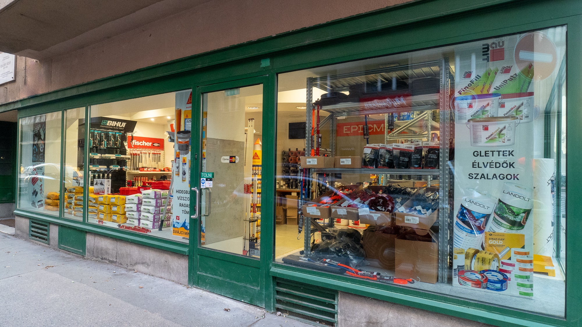 Budapest I. kerületi Epicment kereskedés külső kép az üzletről